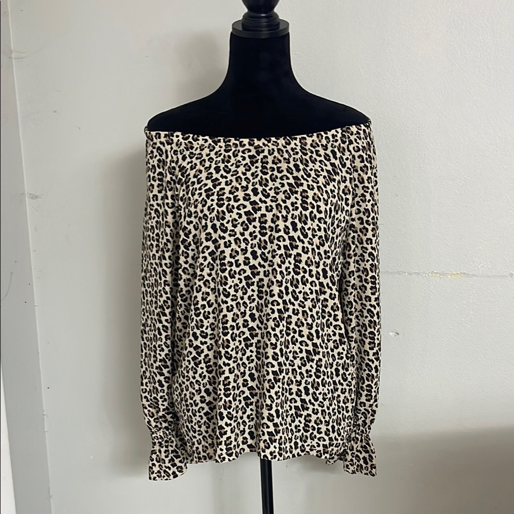 Leopard Print Off-Shoulder Top